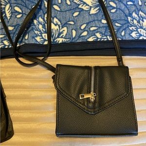 Black crossbody purse